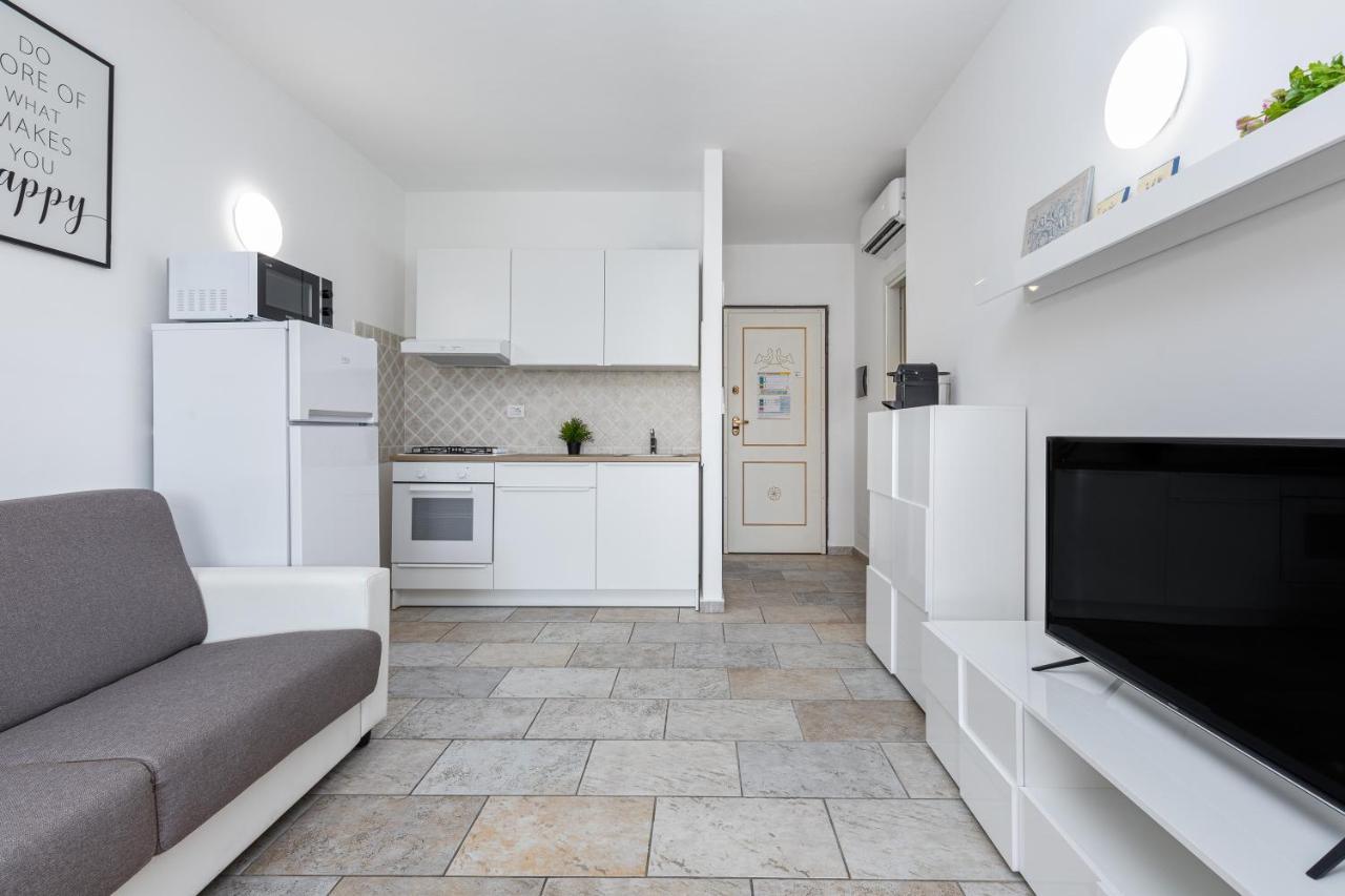 Casa Vacanze Lo Squalo Όλμπια Εξωτερικό φωτογραφία